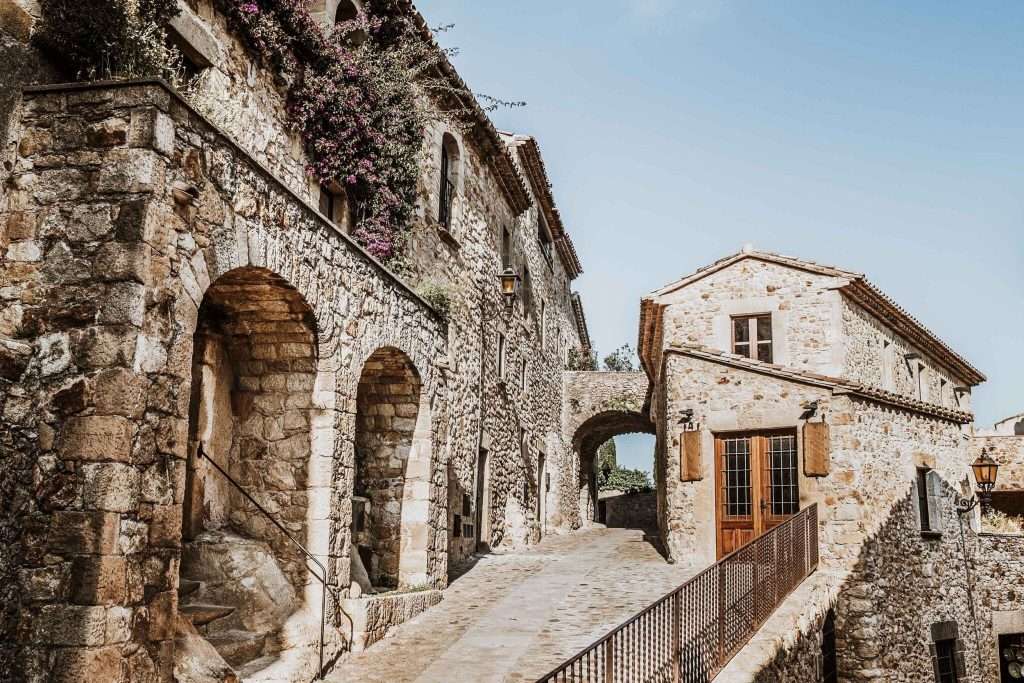 Girona tour from Barcelona- girona pic